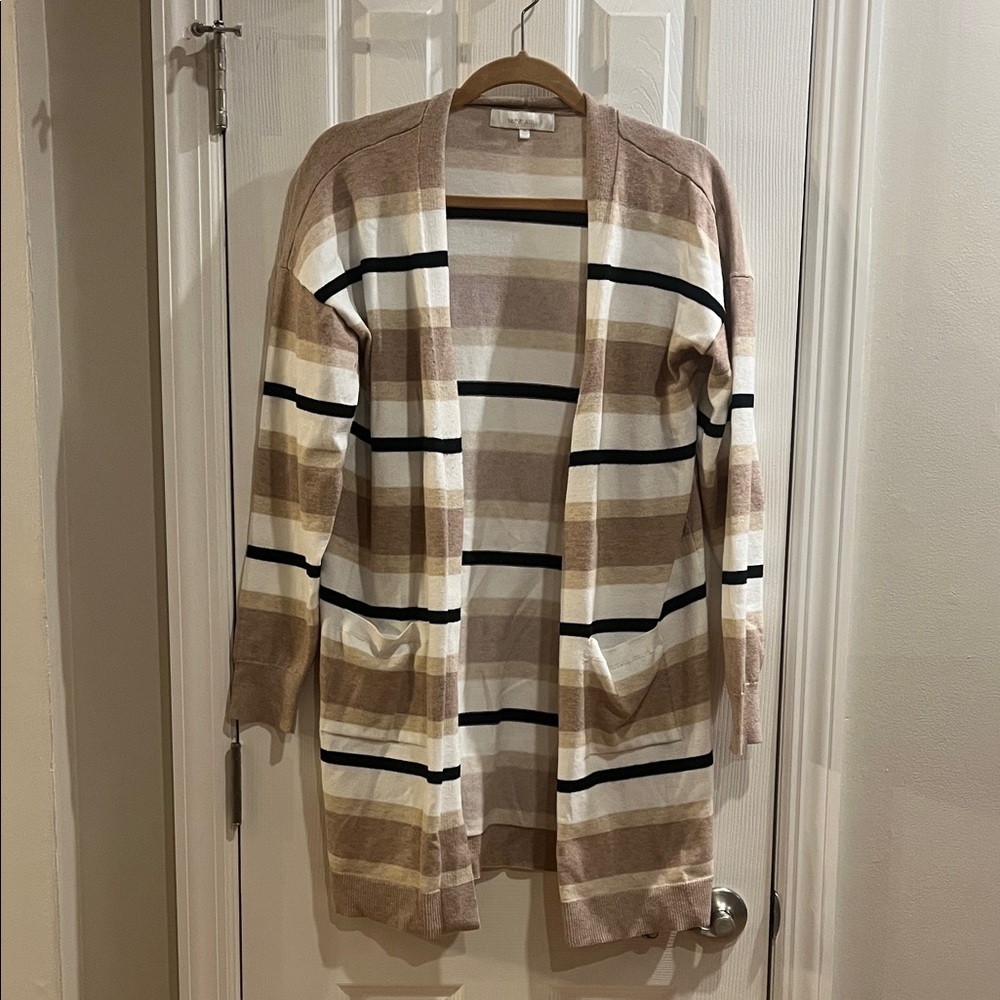 Verve Ami Tan and Cream Knit